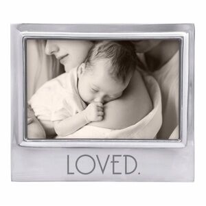 NIB Mariposa LOVED. Signature 4x6 Frame Baby